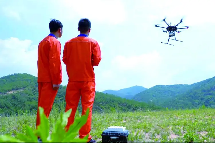 察哈尔右翼后无人机倾斜摄影巡检拍摄